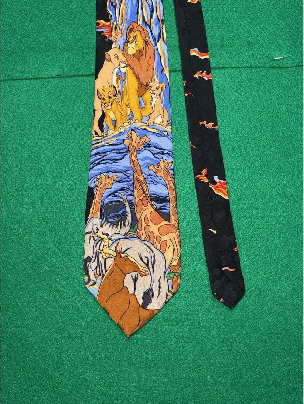 Vintage 1990s Disney Store "The Lion King" Pride Rock Silk Necktie